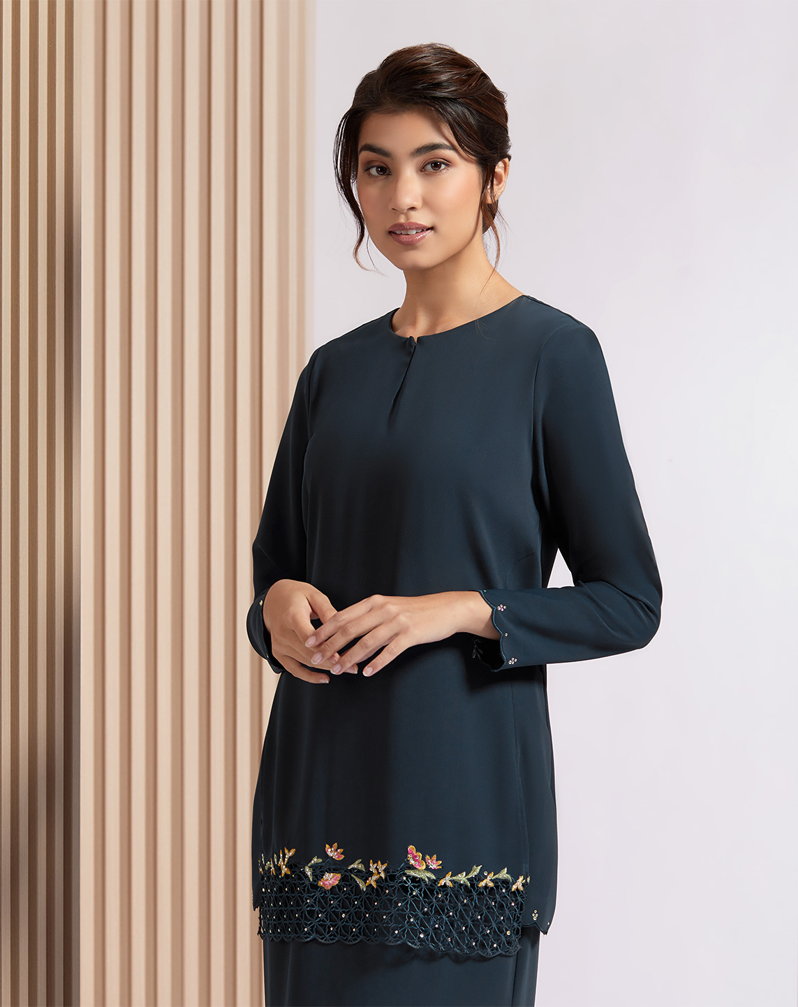 KALEELA BAJU KURUNG